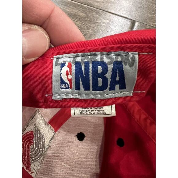 Vintage NBA Mens Red Portland TrailBlazers Adjustable Strapback Hat Baseball Cap - Picture 8 of 10